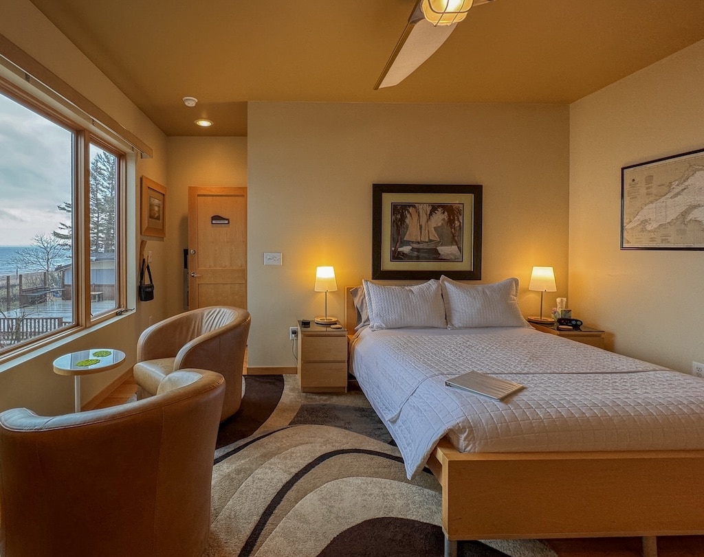 A Unique Bed and Breakfast in MN For Couples / The Best Things to do in Duluth For Couples