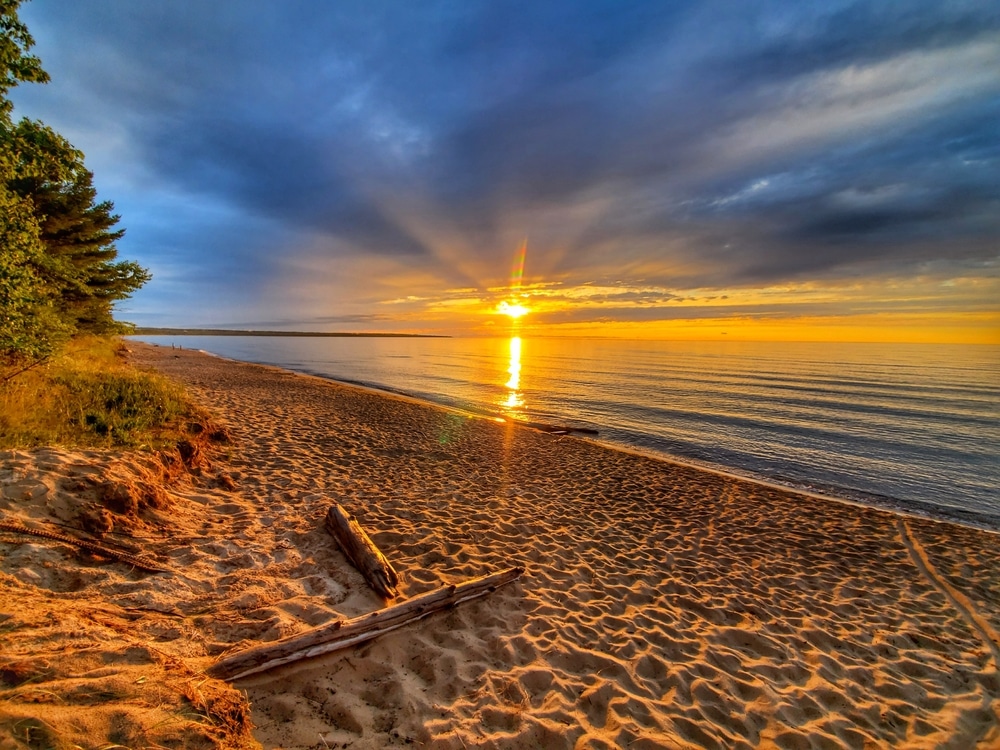 A Unique Bed and Breakfast in MN For Couples / The Best Things to do in Duluth For Couples