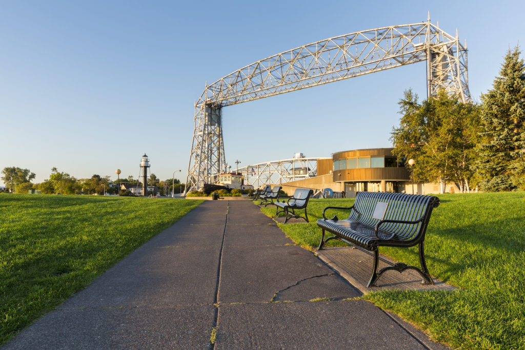 The best lodging near Duluth's Aerial Lift Bridge