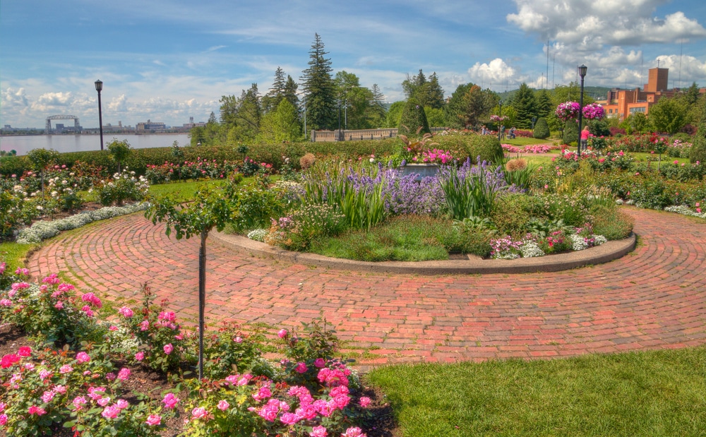 Walk the Duluth Lakewalk